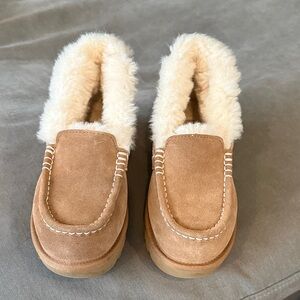 UGG UGG Women's Ansley Parc Shearling Platform Shoe Chestnut Women’s Size 5
